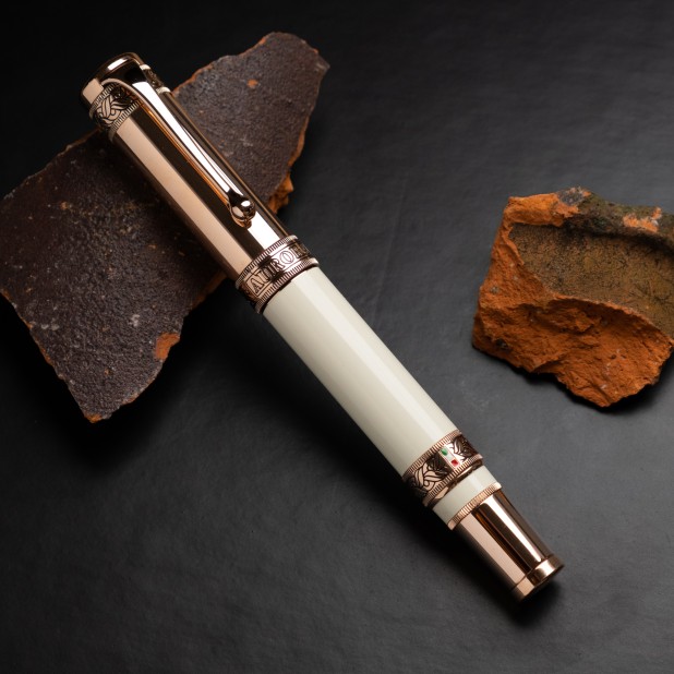 Aurora Dante Paradiso Fountain pen