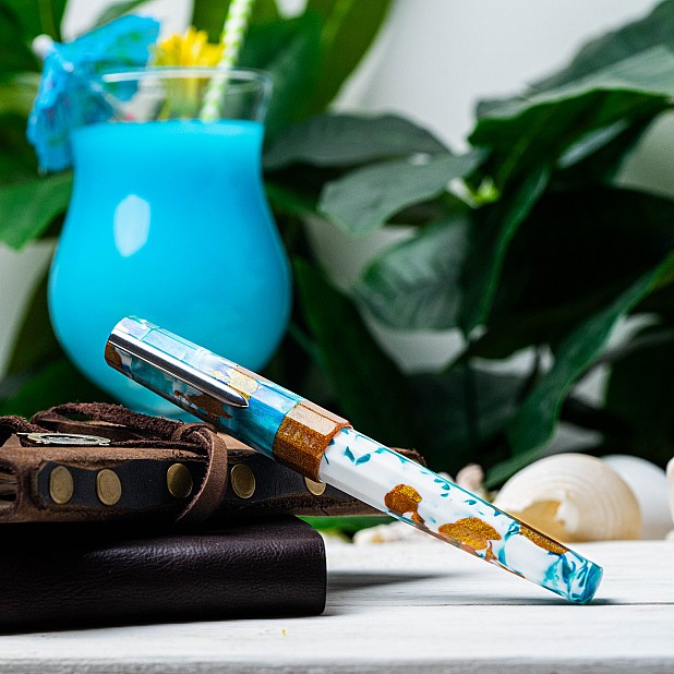 Benu Euphoria Blue Hawaiian Caneta Tinteiro