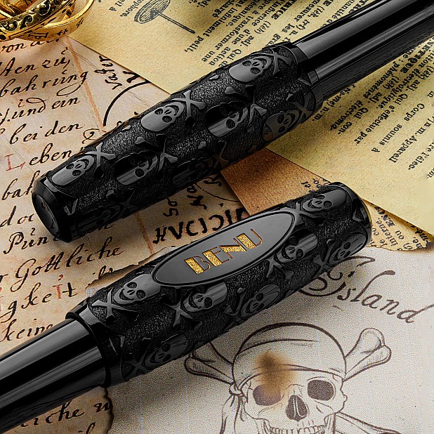 Benu Pixie Jolly Roger Black GT Pocket Caneta-tinteiro