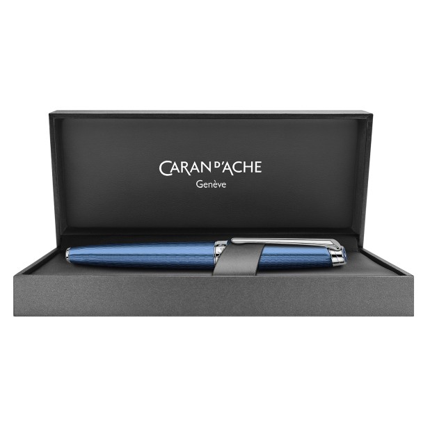 Caran d'Ache Léman Grand Bleu Fountain pen