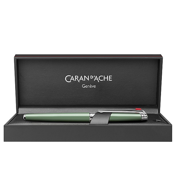 Caran d'Ache Léman Slim Vert de Gris Füllfederhalter
