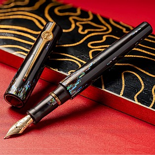 ConCoPens Mother-of-Pearl Lacquer Inlay Aurora 02 Fountain Pen