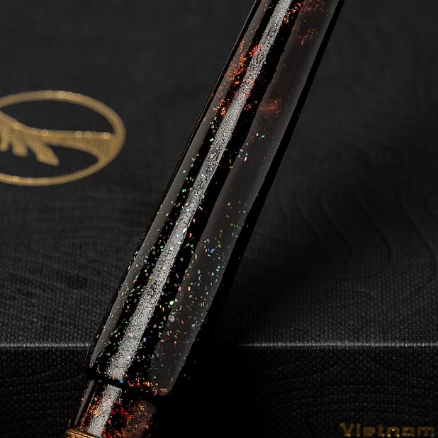 ConCoPens Vietnamese Lacquer Galaxy 01 Reservoarpenna