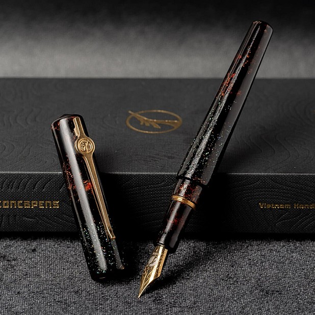 ConCoPens Vietnamese Lacquer Galaxy 01 Reservoarpenna
