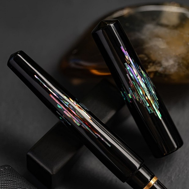 ConCoPens Mother-of-Pearl Lacquer Inlay Noctilux Reservoarpenna