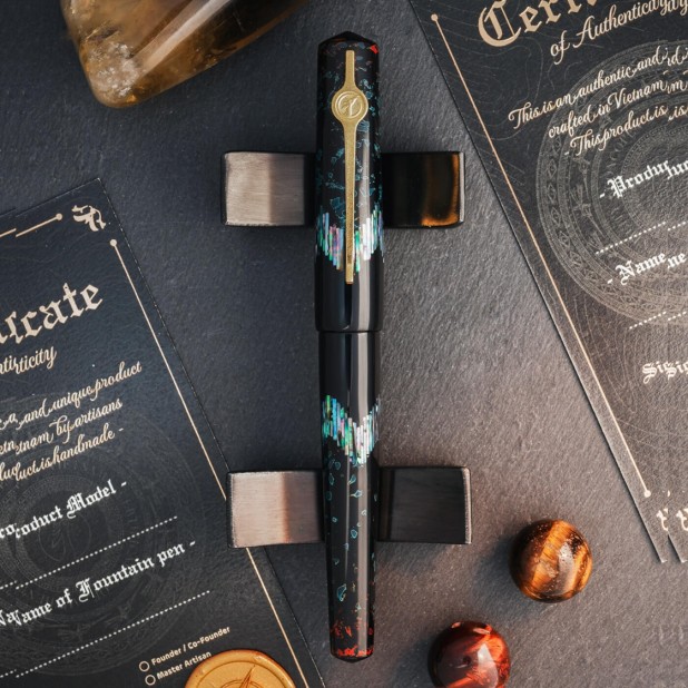 ConCoPens Mother-of-Pearl Lacquer Inlay Ocean Serenade 02 Caneta de Tinta Permanente