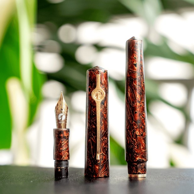 ConCoPens Vietnamese Lacquer Golden Brown  Stylo Plume