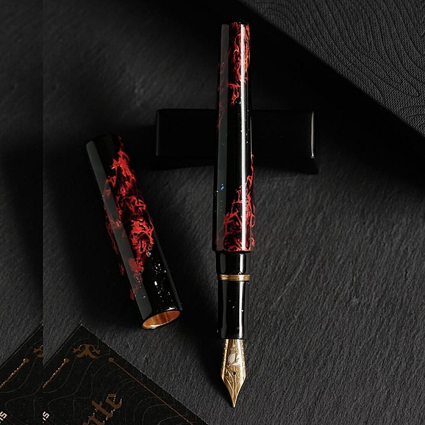 ConCoPens Vietnamese Lacquer Inferno Stylo Plume
