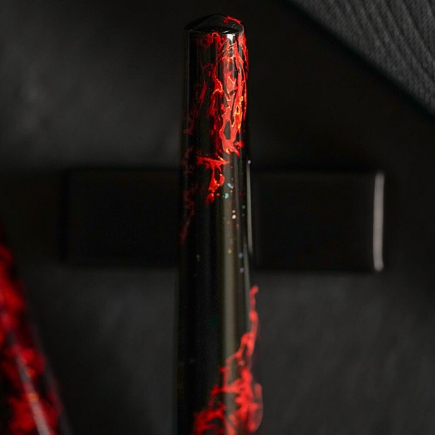 ConCoPens Vietnamese Lacquer Inferno Stylo Plume