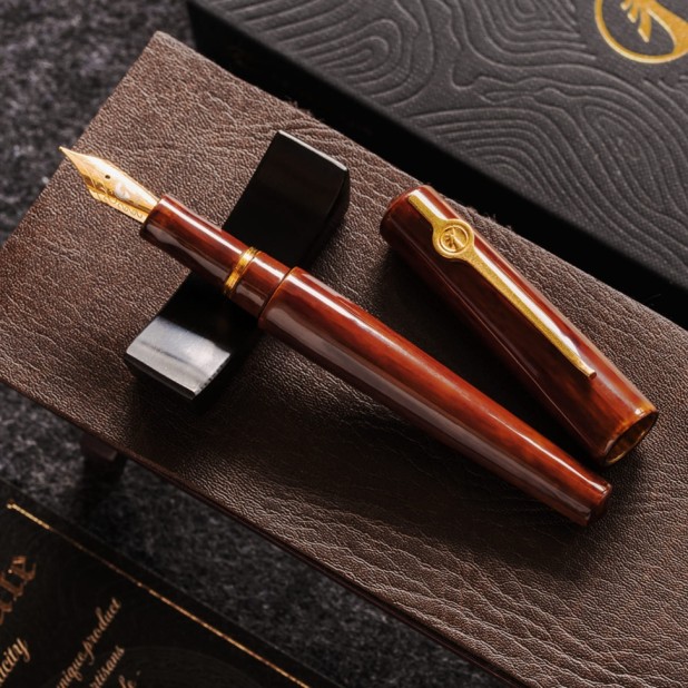 ConCoPens Vietnamese Lacquer Mộc Brown  Füllfederhalter