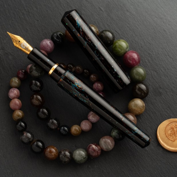 ConCoPens Vietnamese Lacquer Obsidia Stylo Plume