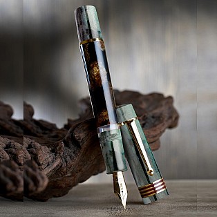 Delta Winter Stone LE GT Fountain pen