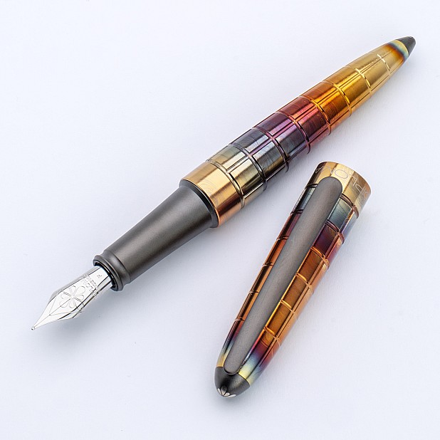 Diplomat Aero Rhomb Flame Caneta-tinteiro