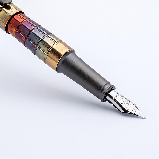 Diplomat Aero Rhomb Flame Caneta-tinteiro