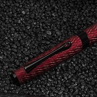 Diplomat Cobra Burgundy Red Guilloche Stylo Plume