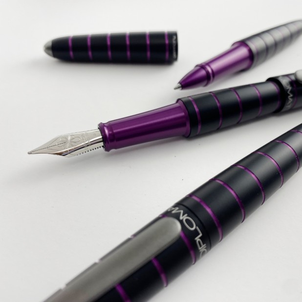 Diplomat Elox Black Purple Caneta de Tinta Permanente