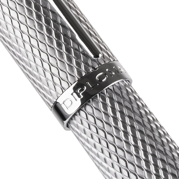 Diplomat Viper Silver Guilloche Fountain pen