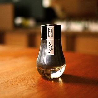 Dominant Industry Pearl No.022 Early Spring 25ml Bouteille d'encre