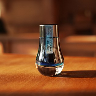 Dominant Industry Pearl No.027 Les Nymphéas Les Nuages 25ml Bouteille d'encre