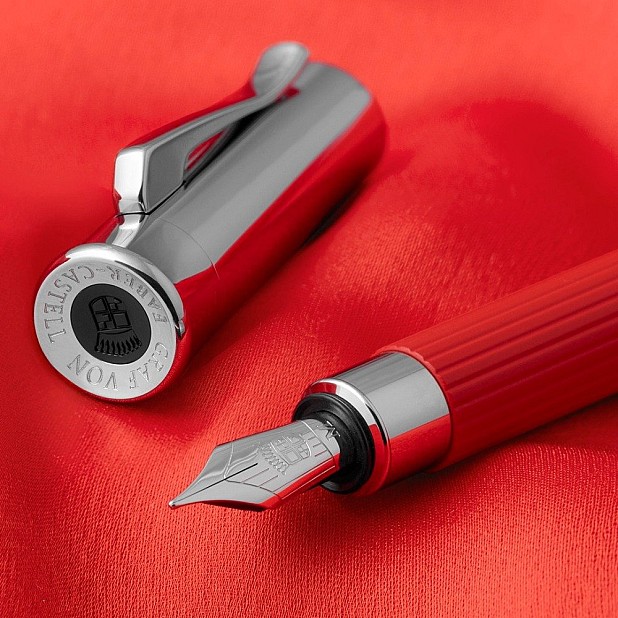 Graf von Faber-Castell Tamitio India Red Fountain pen