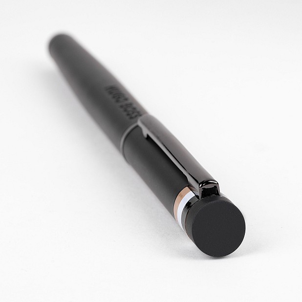 Hugo Boss Loop Iconic Black Tintenroller