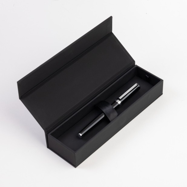 Hugo Boss Gear Icon Black Reservoarpenna