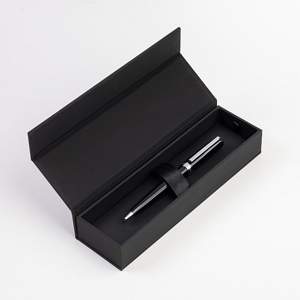 Hugo Boss Gear Icon Black Bolígrafo