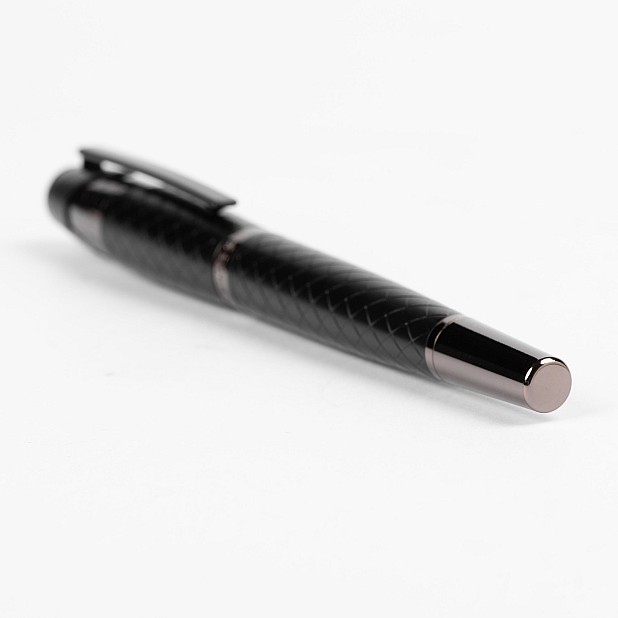 Hugo Boss Chevron Black Pluma estilográfica