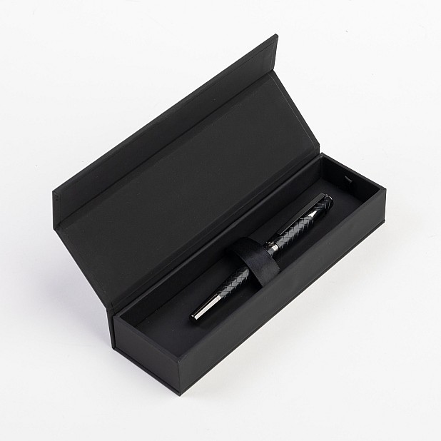 Hugo Boss Chevron Black Pluma estilográfica