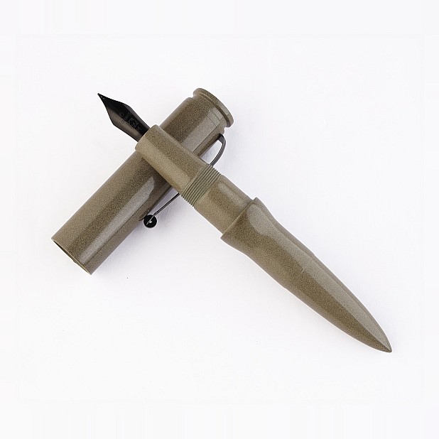 Kanwrite Magnum Bullet Desert Sands Ebonite BT reservoarpenna