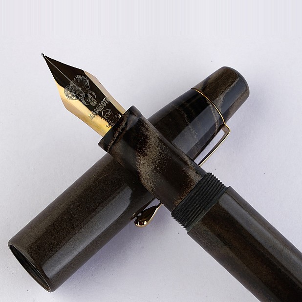 Kanwrite Mammoth Graphite Gold Ebonite GT Fountain Pen
