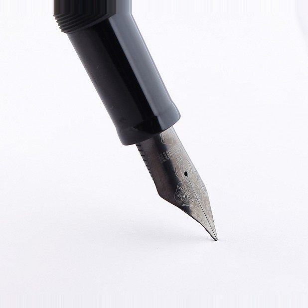 Kanwrite Mammoth Onyx Black Ebonite BT Fountain Pen