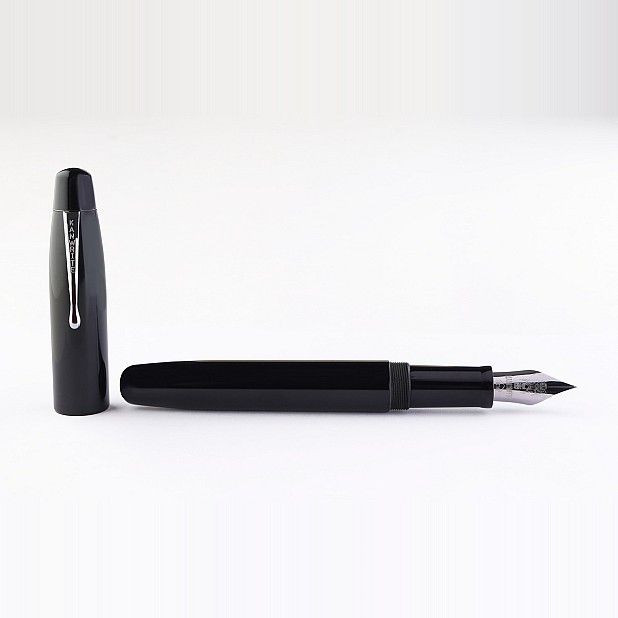 Kanwrite Mammoth Onyx Black Ebonite CT Fountain Pen