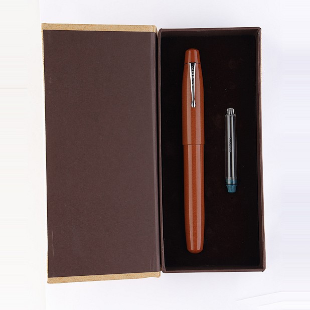 Kanwrite Mammoth Saffron Sands Ebonite CT Fountain Pen