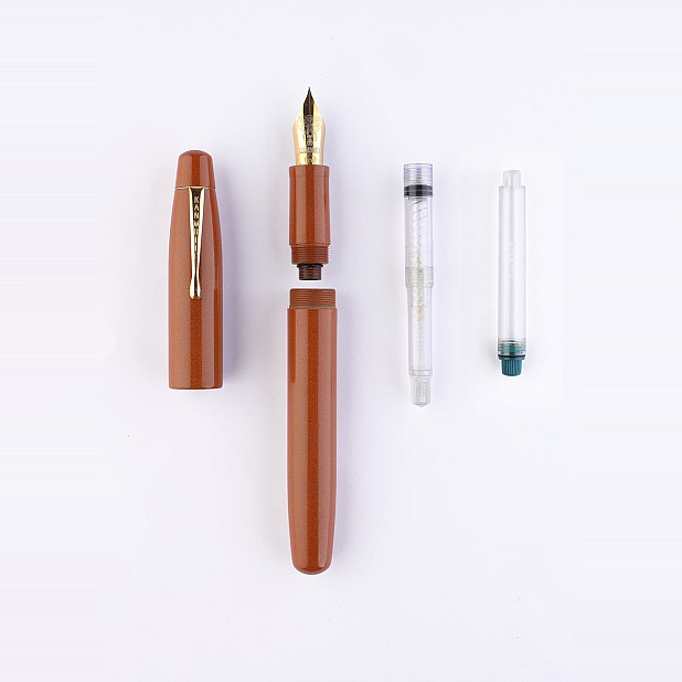 Kanwrite Mammoth Saffron Sands Ebonite GT Fountain Pen