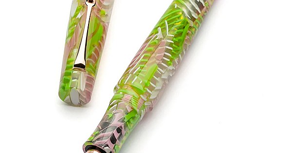 Leonardo Essenza Skeleton Magnolia RGT Fountain pen - Vulpen