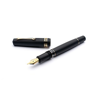 Leonardo Momento Magico Matte Black Anima Nera GT Plumo Estilográfica