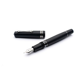 Leonardo Momento Magico Matte Black Anima Nera ST Plumo Estilográfica