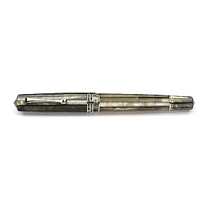 Leonardo Momento Zero Grande 2.0 Sand ST Fountain pen