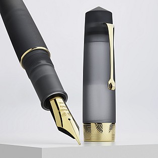 Leonardo Momento Zero Grande Pura Frosted Grey GT Fountain pen