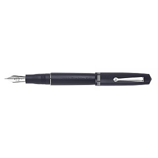 Leonardo Momento Zero Matte Black ST Fountain pen