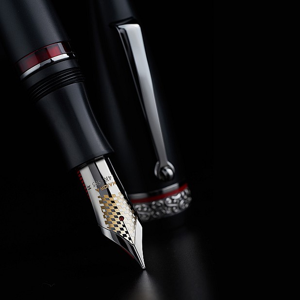 Maiora Ultra Ogiva Racing Stylo Plume