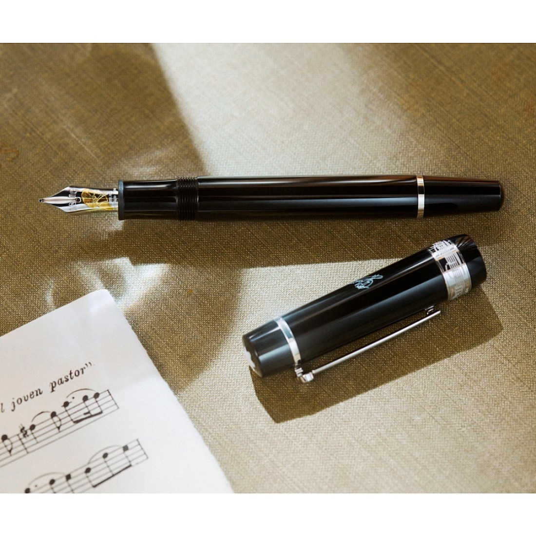Montblanc Donation Homage to Frédéric Chopin Fountain Pen 127640