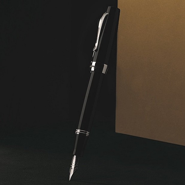Montegrappa Elmo 02 Jet Black Reservoarpenna