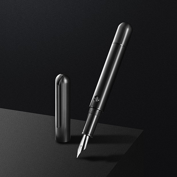 Nahvalur Nautilus Ti Black RT Caneta de tinta