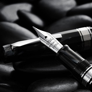 Omas Paragon Permanio Limited Edition Celluloid Fountain Pen