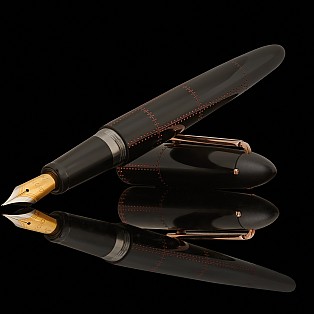 Onoto Aviator Stealth Black with Copper Red Engraving Fountain pen