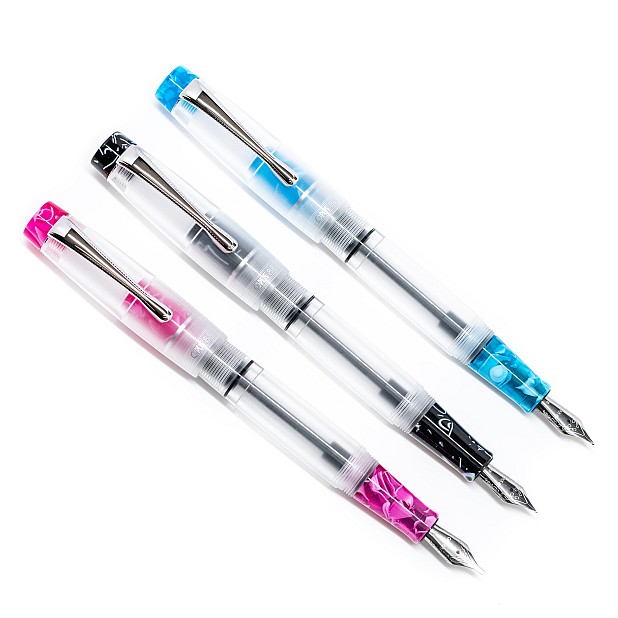 Opus 88 Koloro Demonstrator Hot Pink Pióro Wieczne Opus 88 Koloro Demonstrator Hot Pink Pióro Wieczne