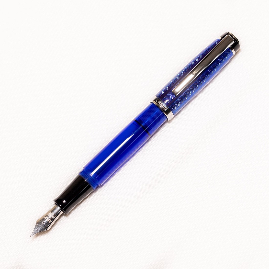 Opus 88 Opera Blue Arrow Fountain pen