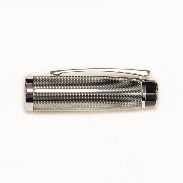 Opus 88 Opera Grey Dot Fountain pen